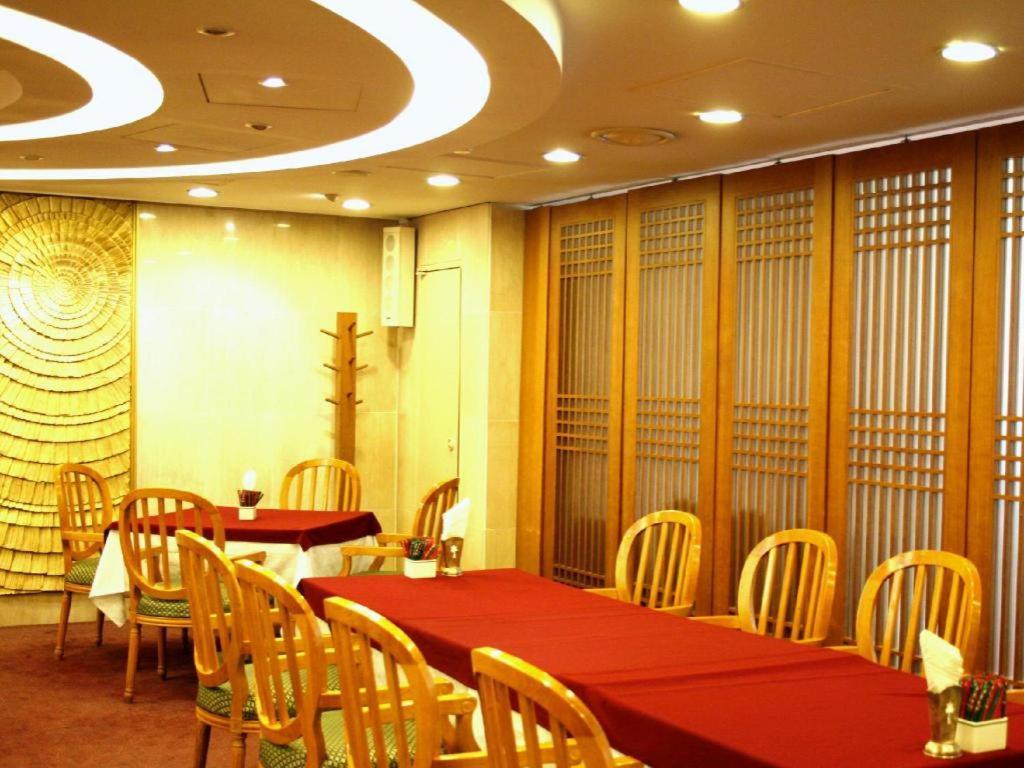 โรงแรมโซลเรกซ์ ภายนอก รูปภาพ